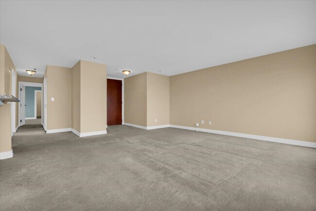 Building Photo - 1001 W Jefferson Ave
