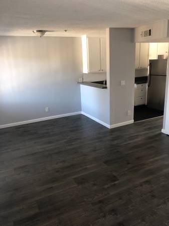 Foto del edificio - 225 N Avenue 53