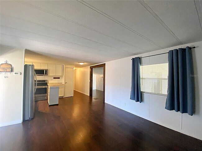 Building Photo - 206 Caloosa Lake Cir N