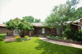 Primary Photo - 2801 N Crescent Dr