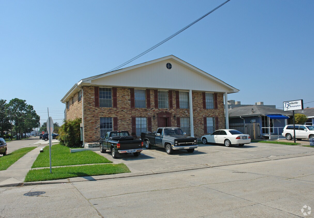 Primary Photo - 3200 Taft Park