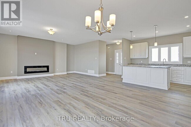 Photo du bâtiment - 3654 Twin Elm Rd