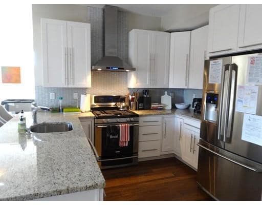 Foto del edificio - 380 W Broadway