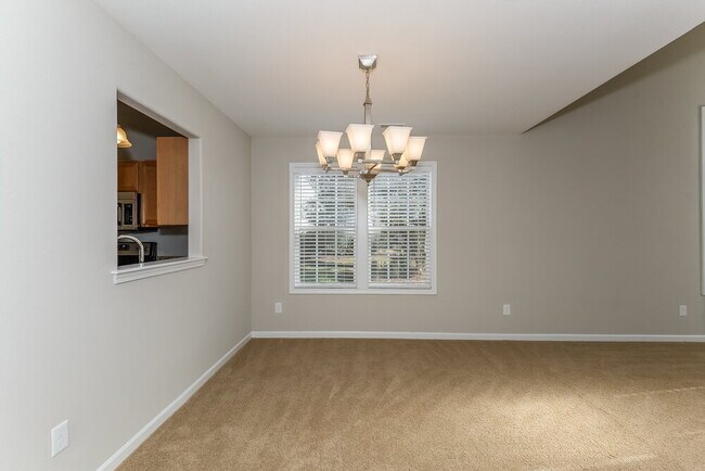 Foto del edificio - 3012 Sunlight Path Dr