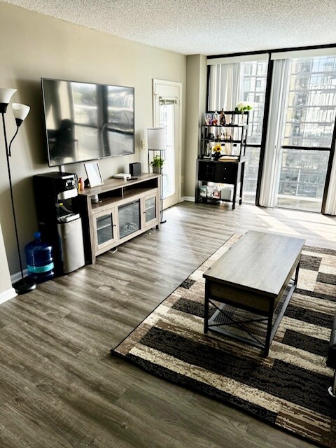 Foto del edificio - 1280 W Peachtree St NW