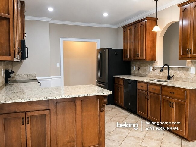 Building Photo - 312 Loneoak Trl