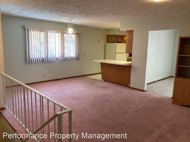 Building Photo - 3 br, 3 bath House - 4924 Cresthaven Dr