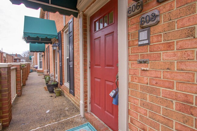 Building Photo - 1210 Stockley Gardens
