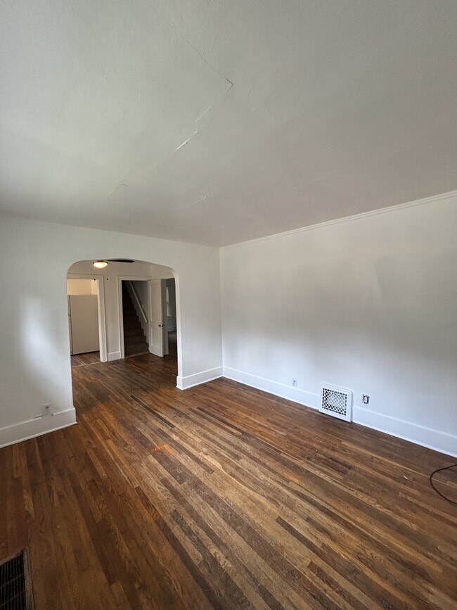 Foto del edificio - 833 E North St