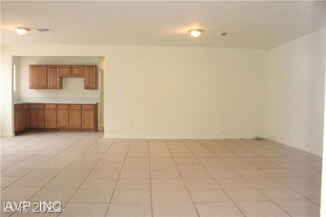 Foto del edificio - 7 br, 4 bath House - 6425 Alomar Ave