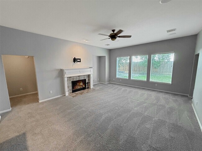 Foto del edificio - 14219 Kenson Ln