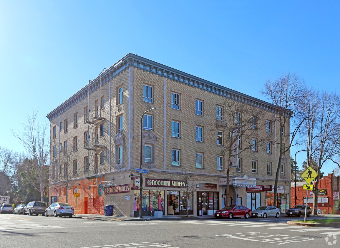 Foto principal - UA Homes