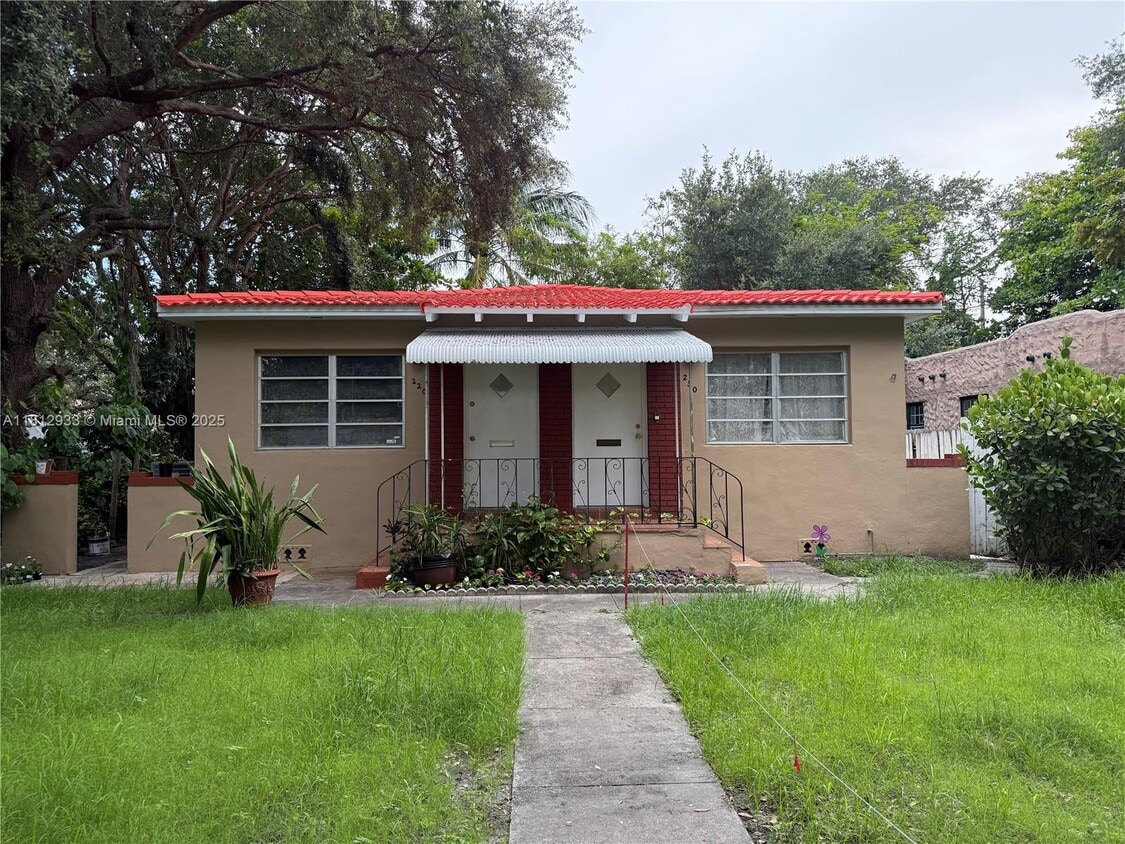 Primary Photo - 230 Hibiscus Dr