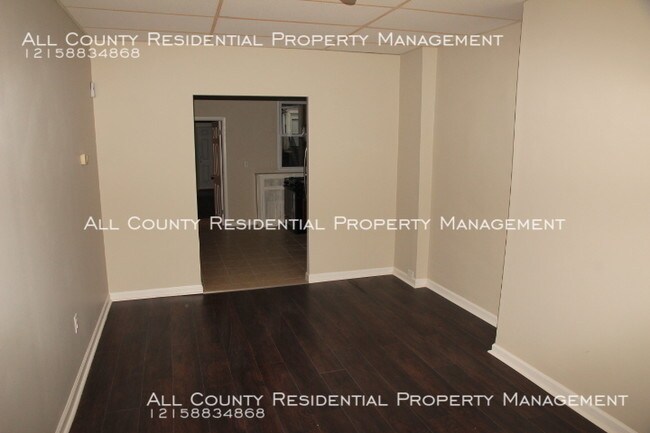 Building Photo - 948 N 66th St