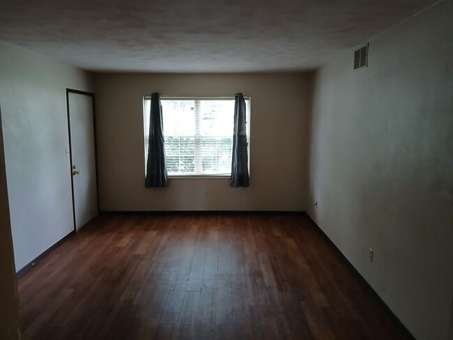 Building Photo - 1701 Northway Dr