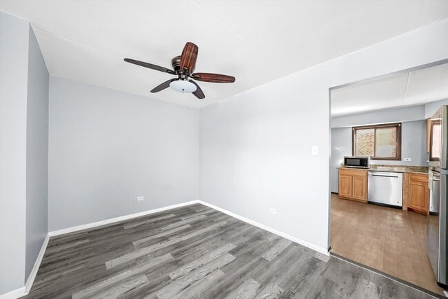 Building Photo - 15813 Aspen Ct