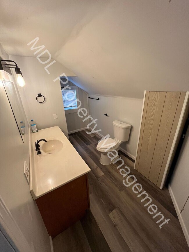 Foto del edificio - 2634 N Michigan Ave