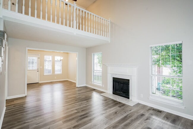 Foto del edificio - 1205 Danbury Ct