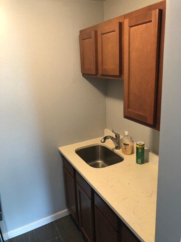 Foto principal - 3104 Archwood Ave