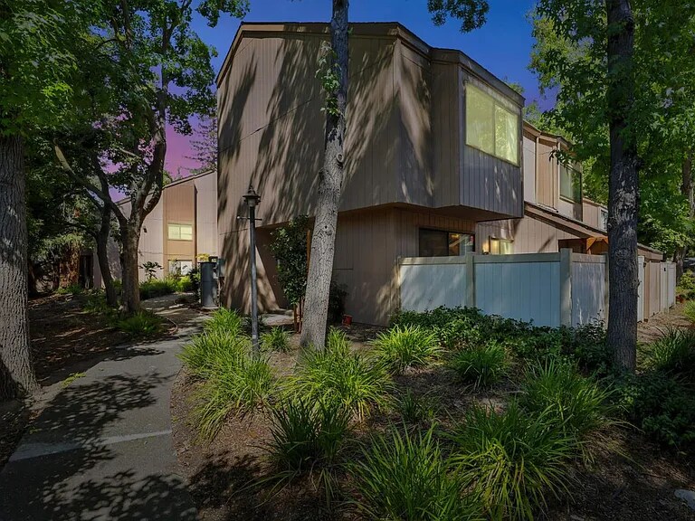 Foto principal - 535 Woodside Oaks