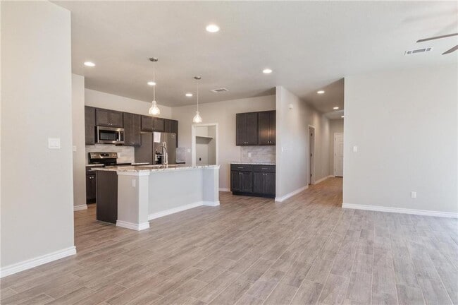 Building Photo - 365 County Rd 306