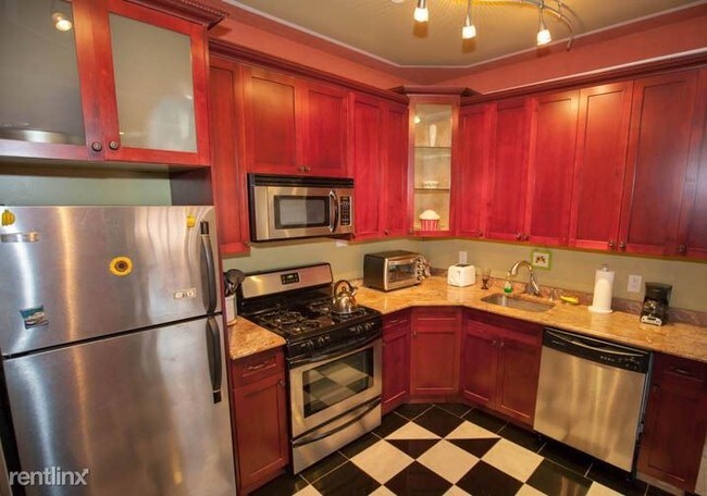 Building Photo - 2 br, 1 bath Apartment - 2419 35th St