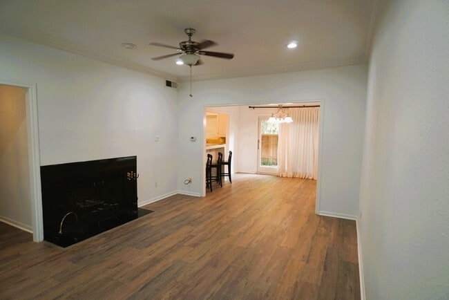 Building Photo - 11711 Memorial Dr