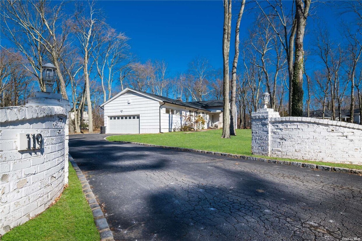 Foto principal - 119 Hicks Ln