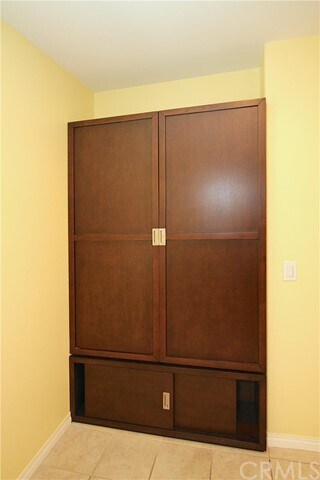Building Photo - 552 Calle Estrella