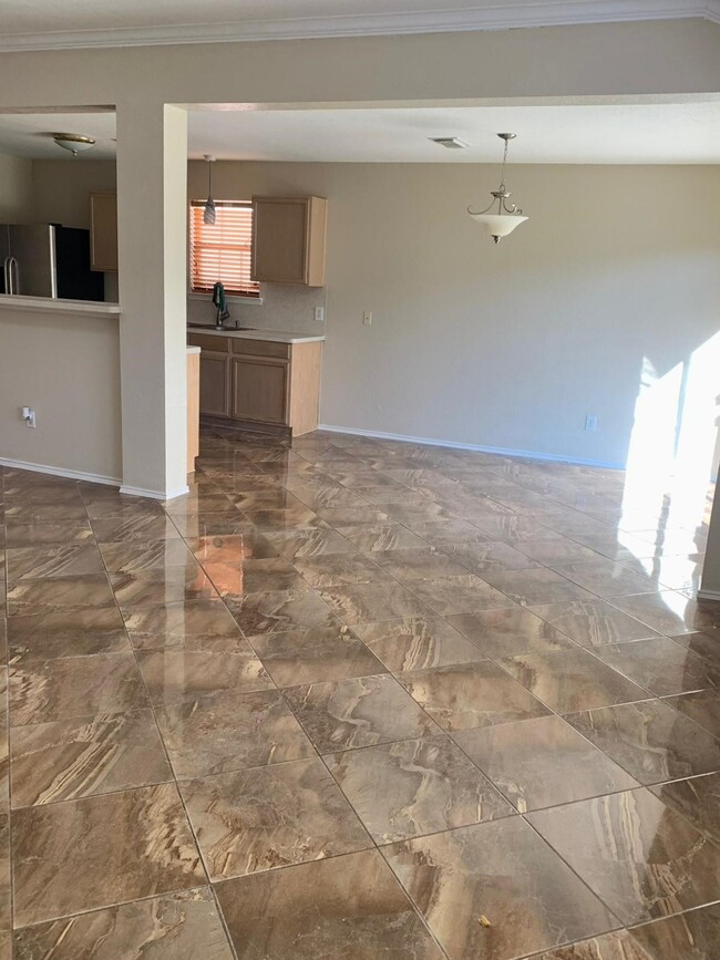 Building Photo - 6019 Fallmont Dr