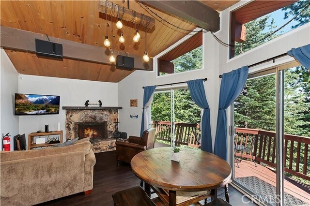 Foto del edificio - 28393 Larchmont Ln