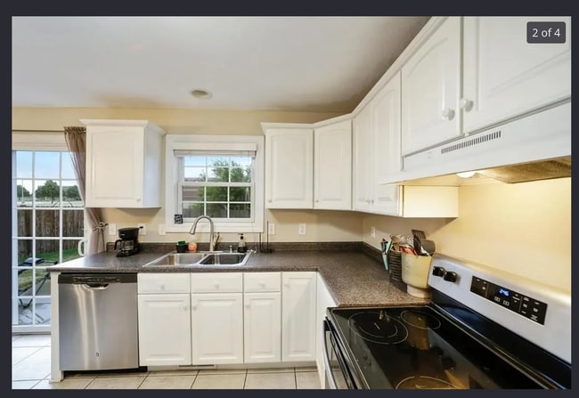 Building Photo - 1831 Marina Dr