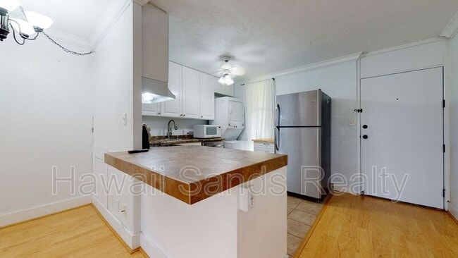 Building Photo - 95-2052-2052 Waikalani Dr