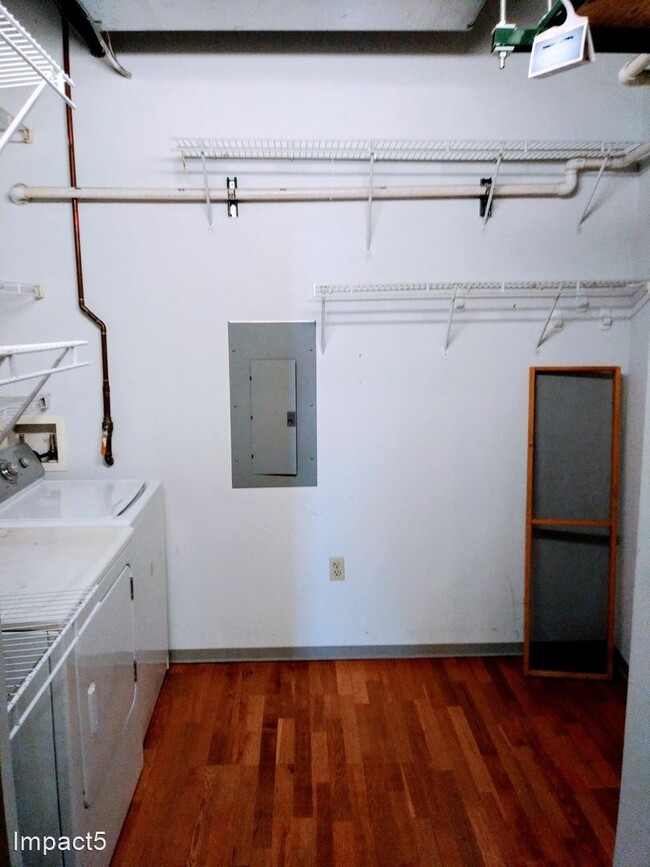 Building Photo - 1308 Washington Ave