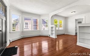 Building Photo - 210 E Lakewood St