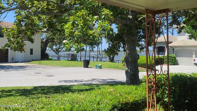 Foto del edificio - 4 Pleasant View Cir