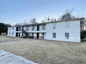 Building Photo - 391 W Railroad Ave