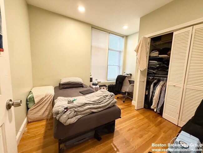 Foto del edificio - 299 Dudley St