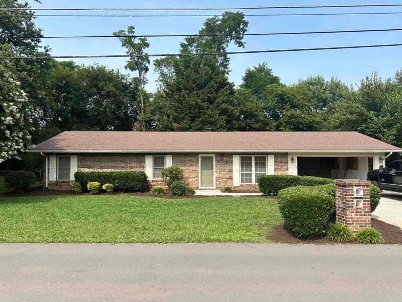 Primary Photo - 912 Brentwood Dr