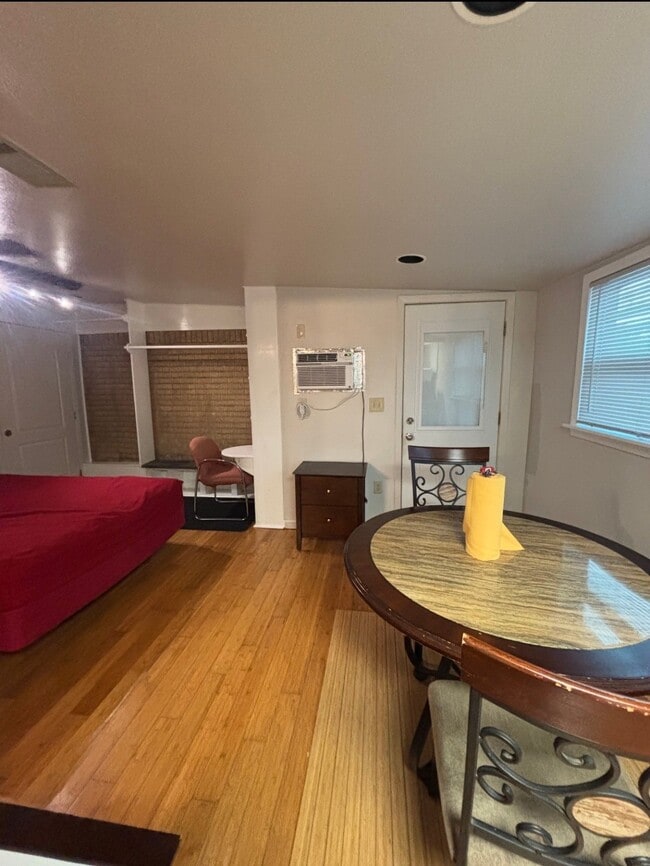 Foto del edificio - 928 Main St