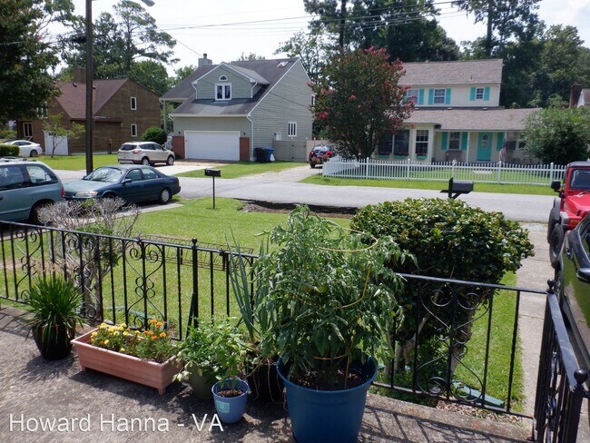 Foto del edificio - 1 br, 1 bath House - 611 Delaware Avenue