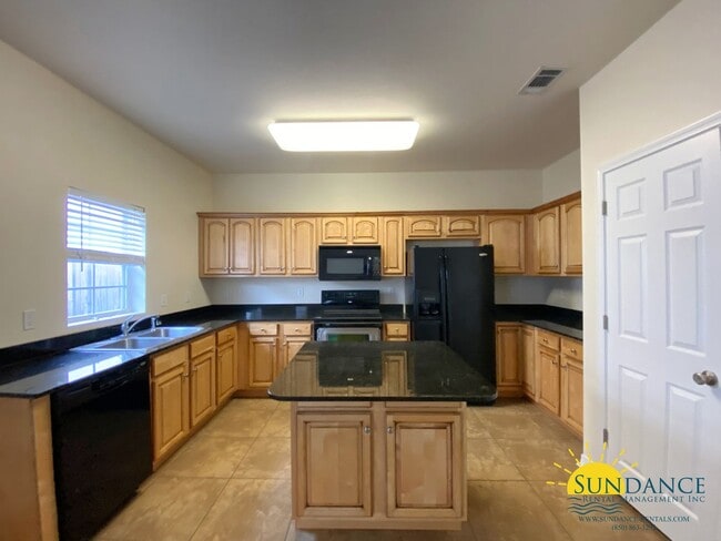 Building Photo - 1549 Bentley Cir