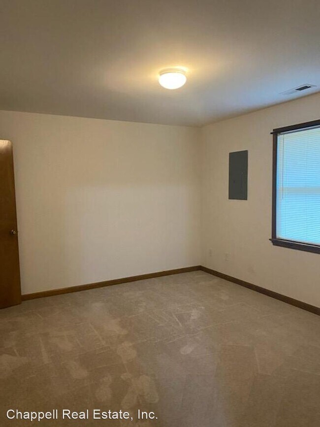 Building Photo - 2 br, 1 bath House - 3040 Westmoreland Ct.