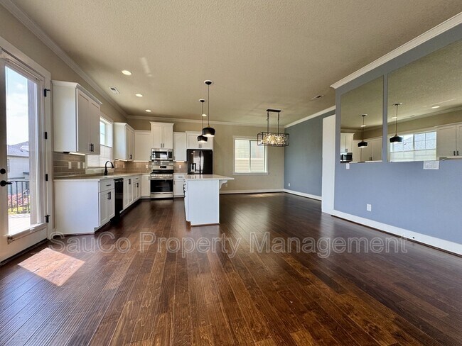 Building Photo - 16858 SW Larkspring Ln