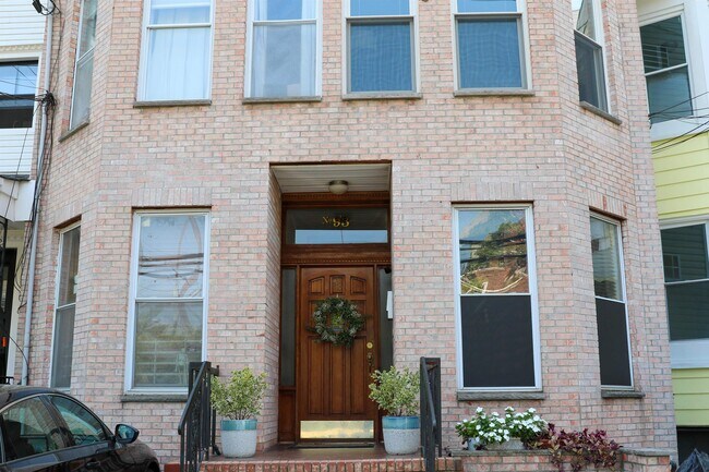 Foto del edificio - 93 Magnolia Ave