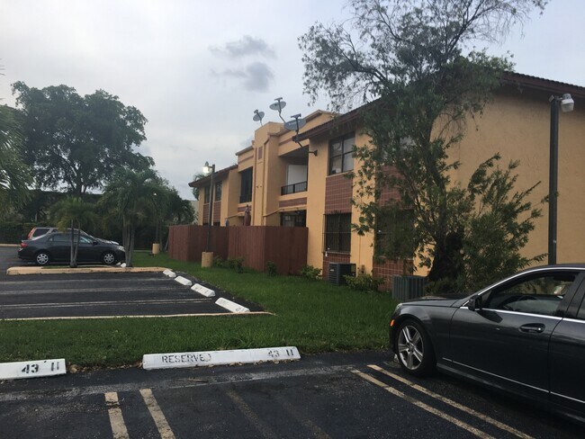 Terranova - 10843 NW 7th St