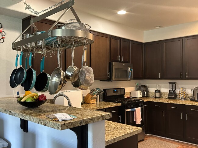 Foto del edificio - 1460 Mockingbird Ct