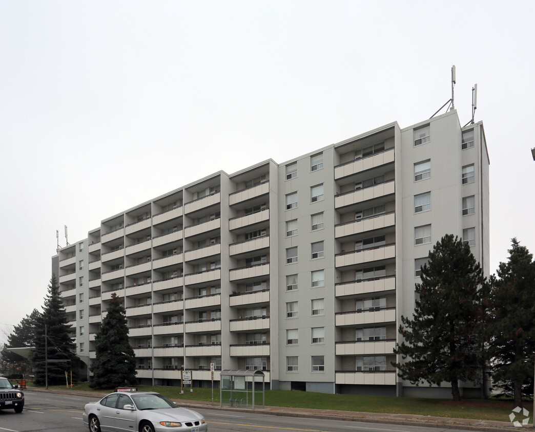 Building Photo - The Tiara