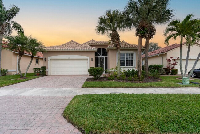 Building Photo - 366 Sunview Way