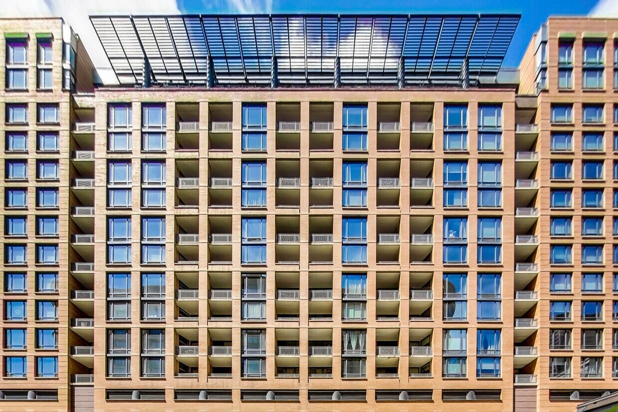 Foto principal - 520 S State St